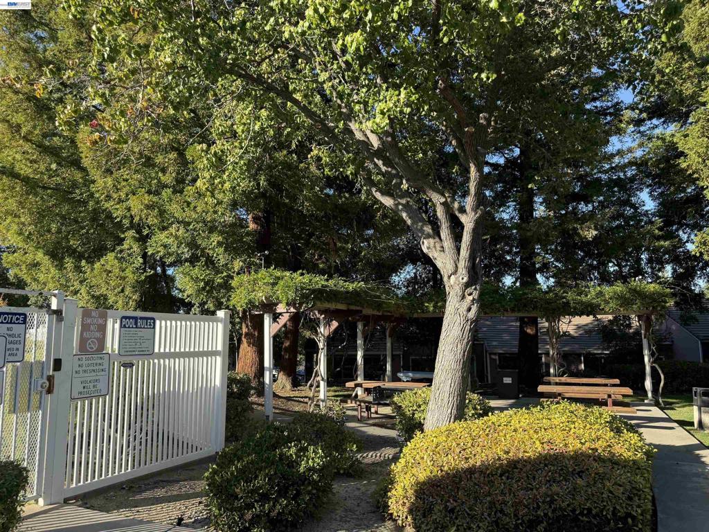 2714 Harvest Ln Property Photo 55