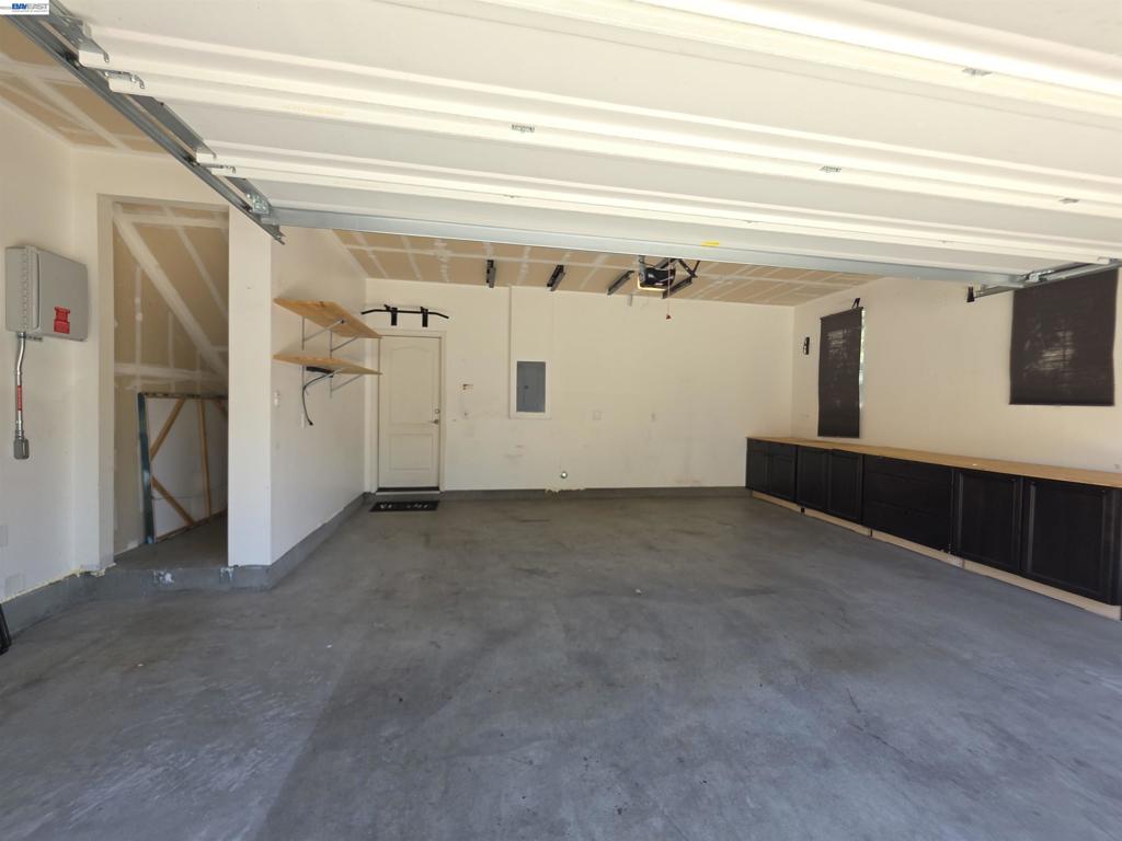 1519 Sylvia St Property Photo 11