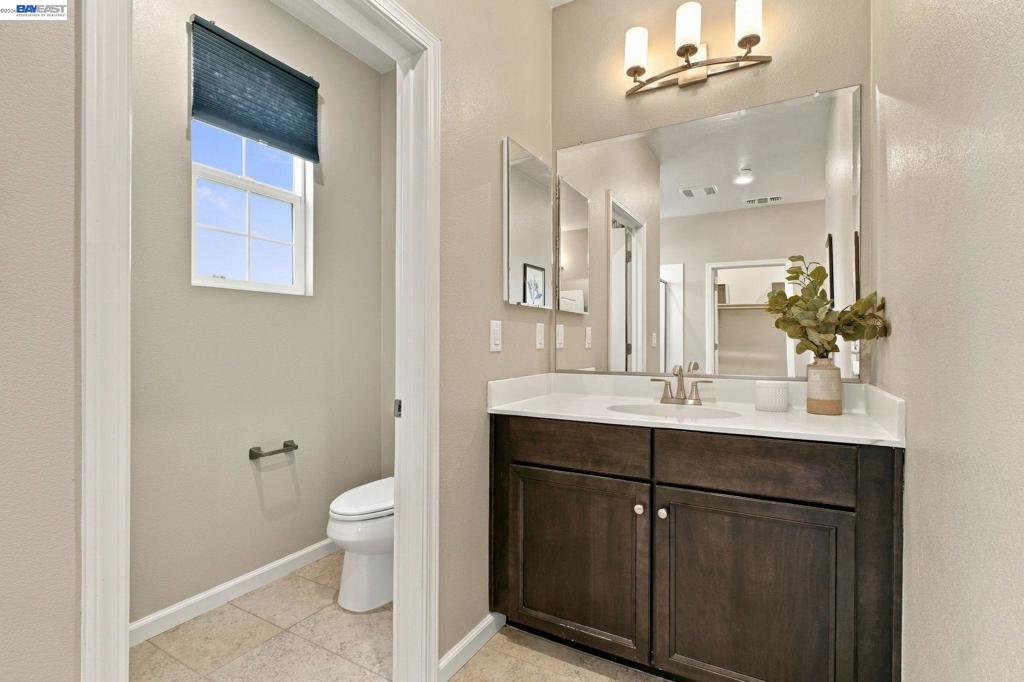 1519 Sylvia St Property Photo 26