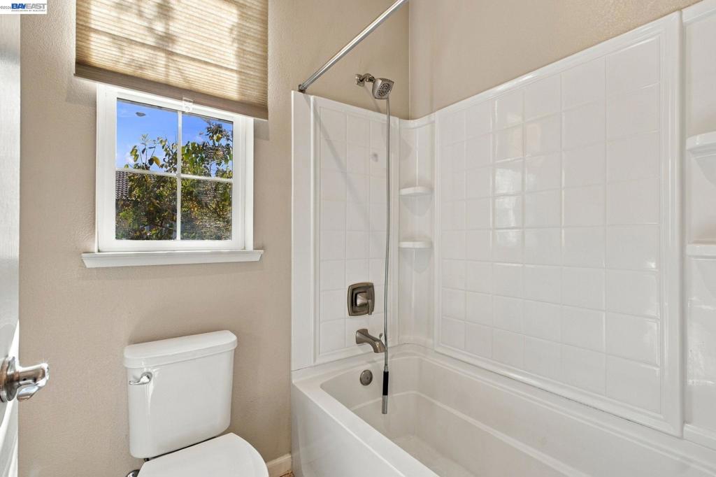1519 Sylvia St Property Photo 28