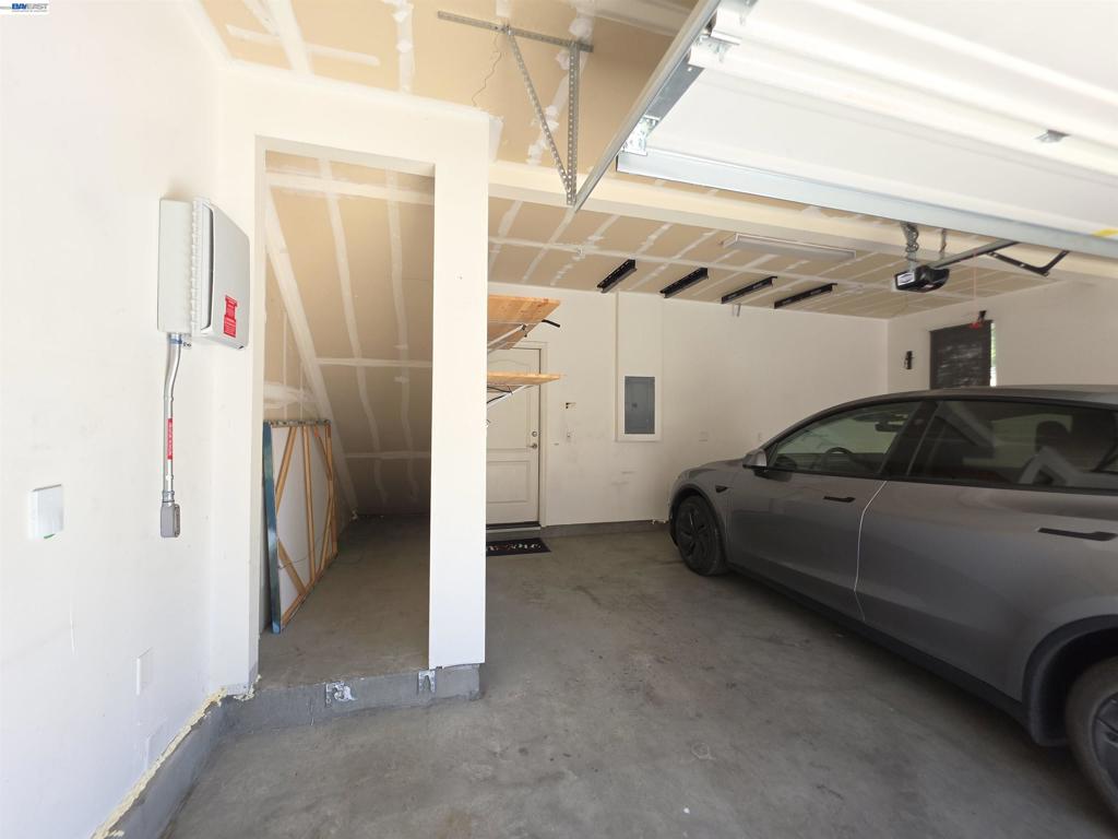1519 Sylvia St Property Photo 31
