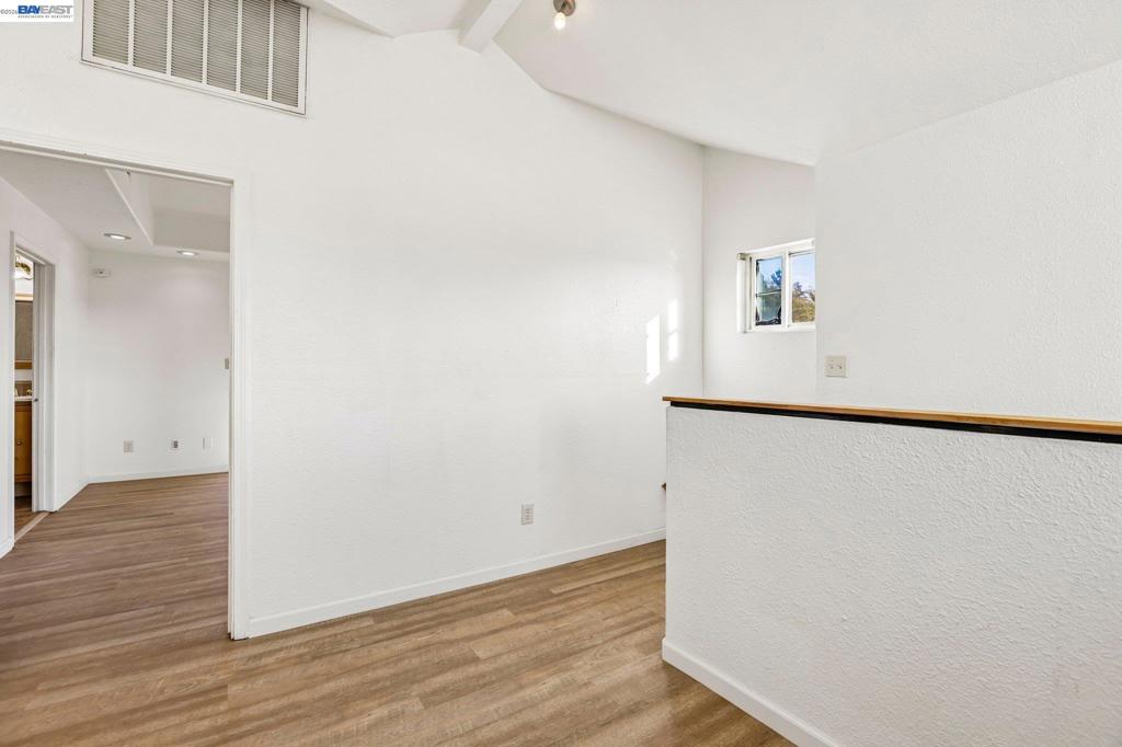 484 Phelps St Property Photo 24