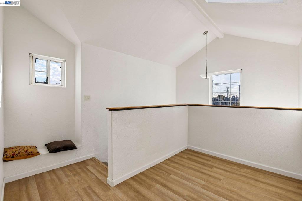 484 Phelps St Property Photo 25