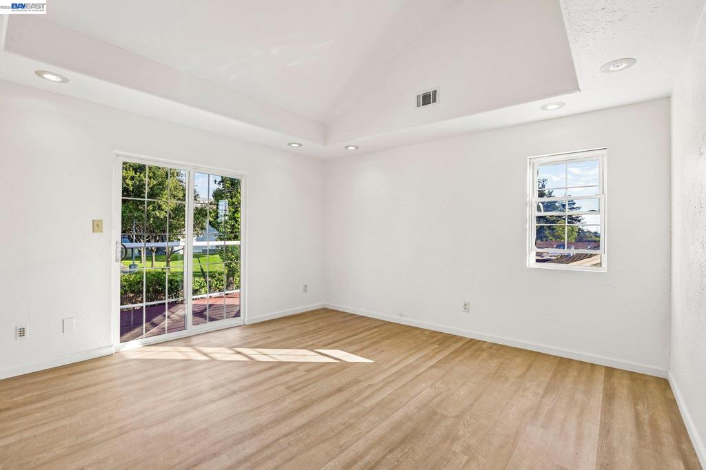 484 Phelps St Property Photo 37