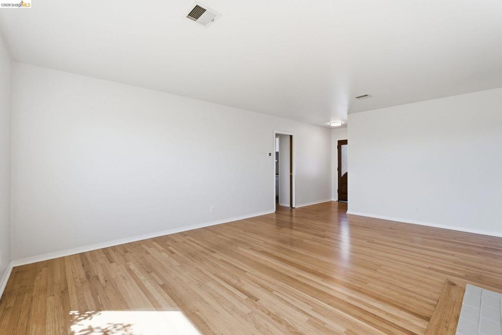 525 Cottonwood Dr Property Photo 8