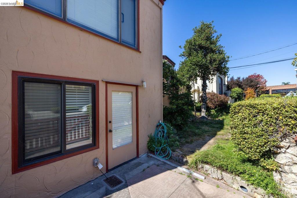 902 Carmel Ave Property Photo 10