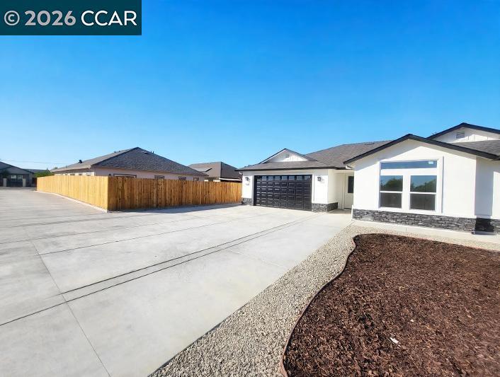 4524 Austin St Property Photo 2