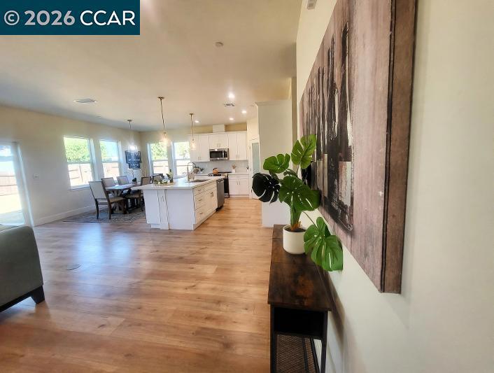 4524 Austin St Property Photo 7