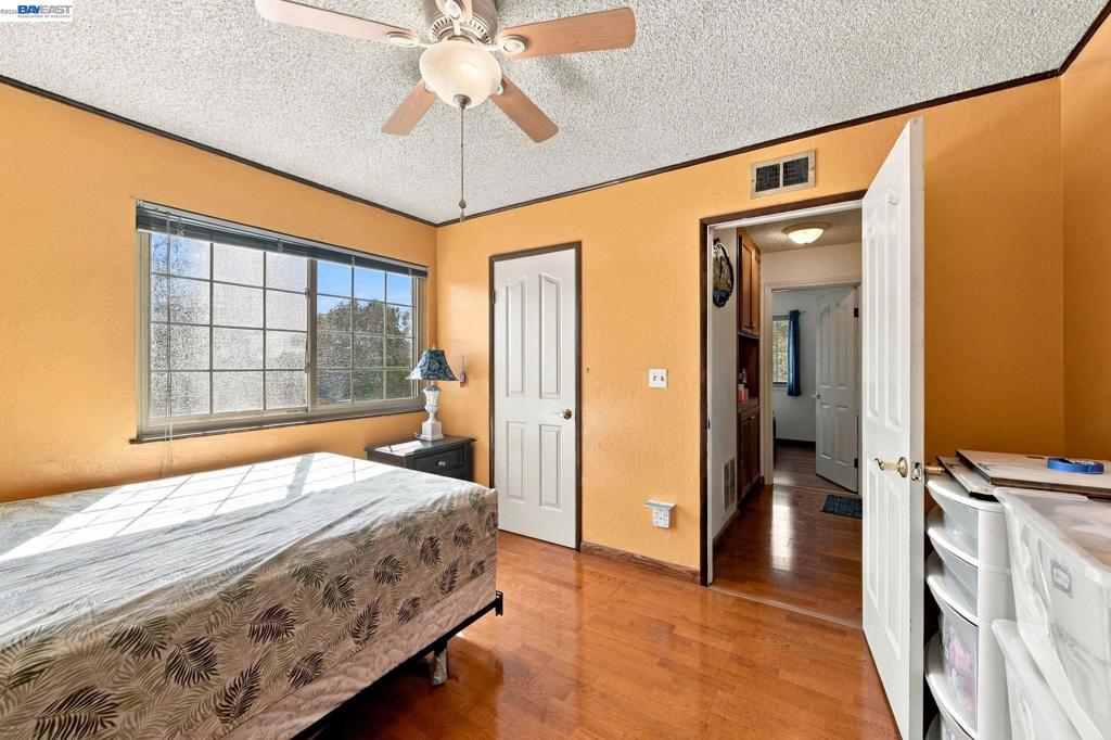 1357 Goldenlake Rd Property Photo 23