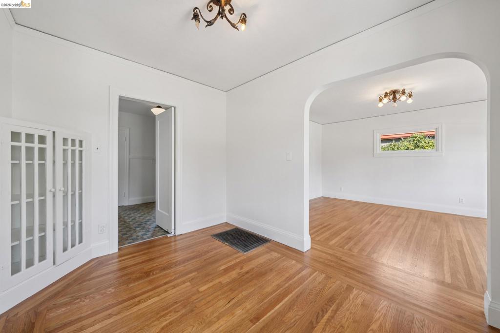 736 Key Route Blvd Property Photo 11