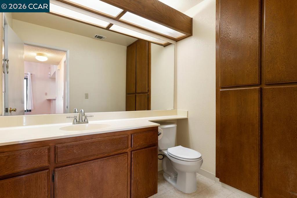 20 Worcester Property Photo 16