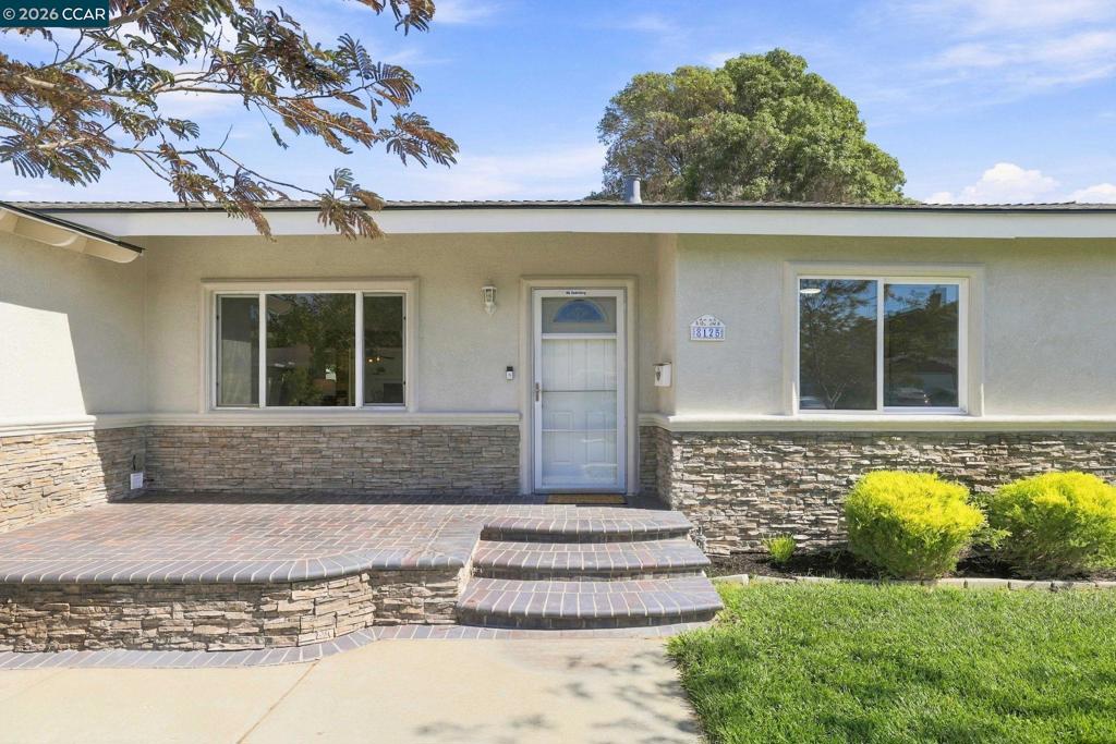 8125 Holanda Ln Property Photo 4