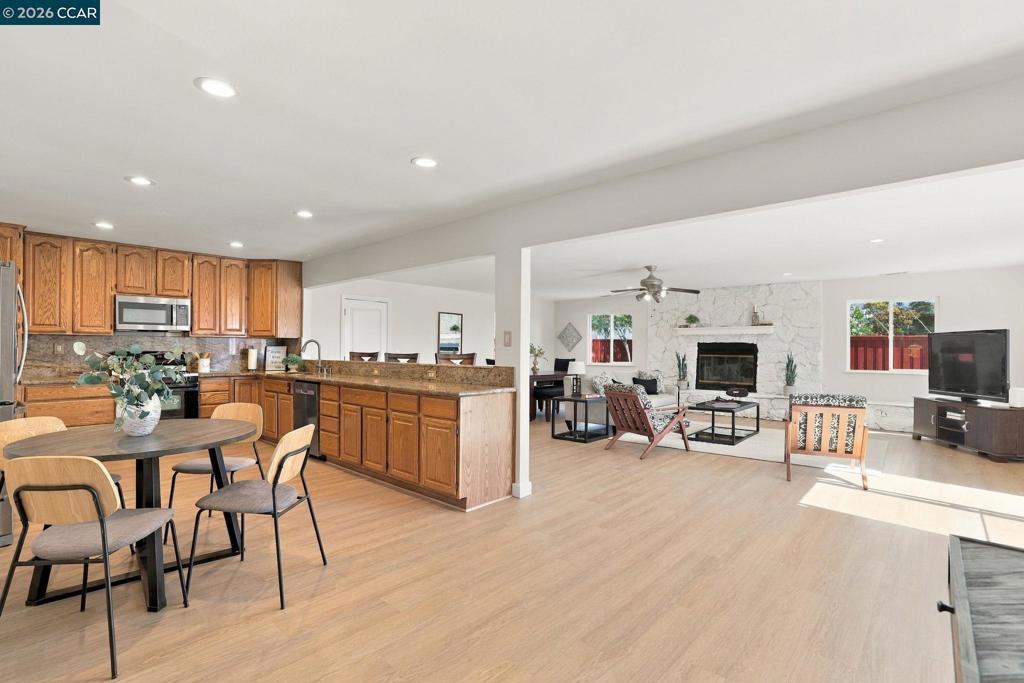 8125 Holanda Ln Property Photo 10