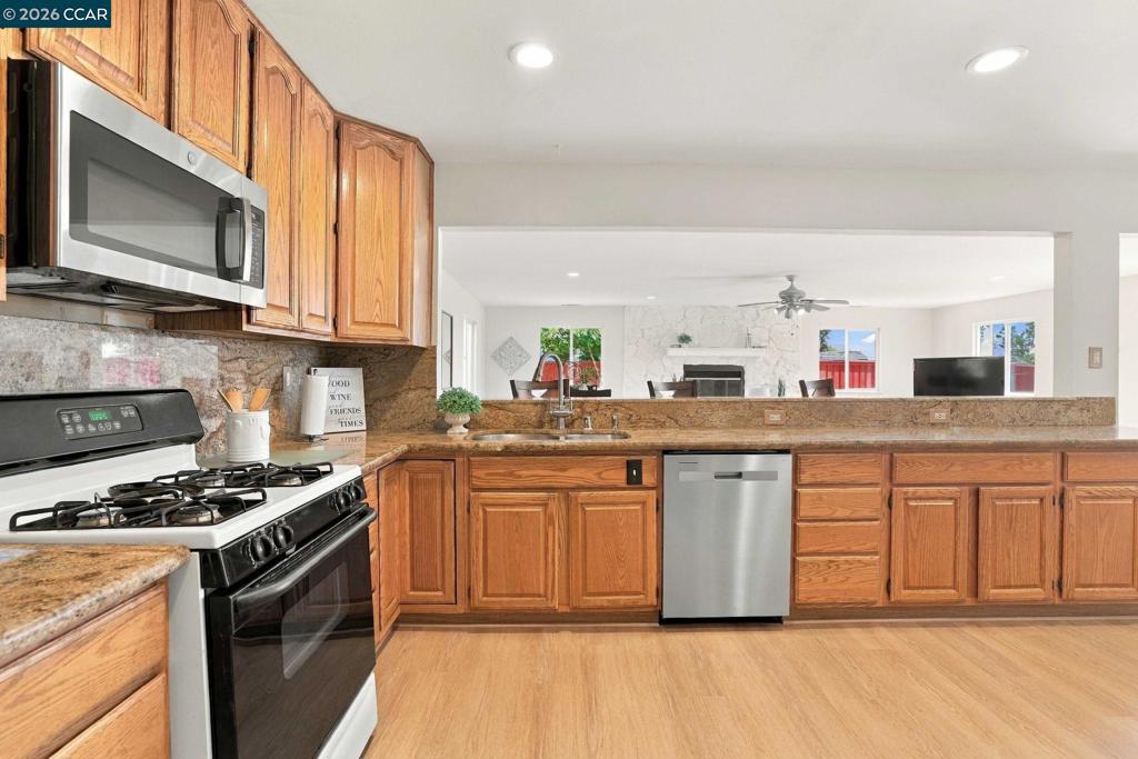 8125 Holanda Ln Property Photo 12