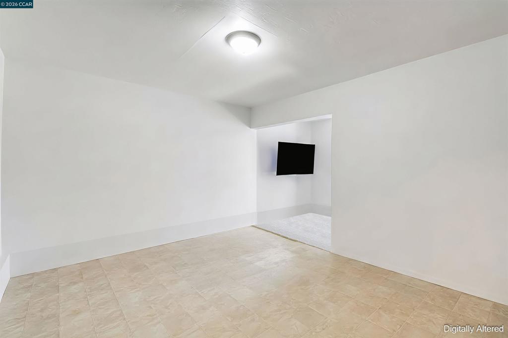 627 25th Ave Property Photo 5