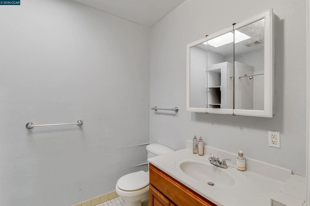 627 25th Ave Property Photo 6