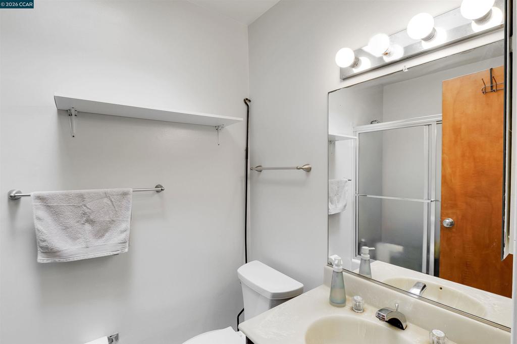 627 25th Ave Property Photo 34