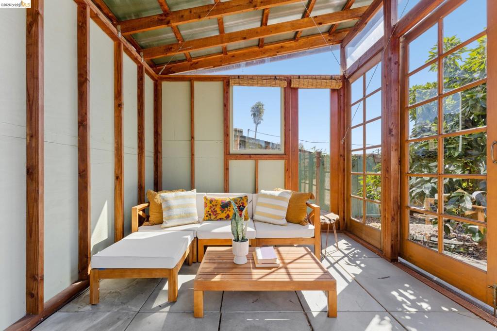 1318 Mariposa St Property Photo 45