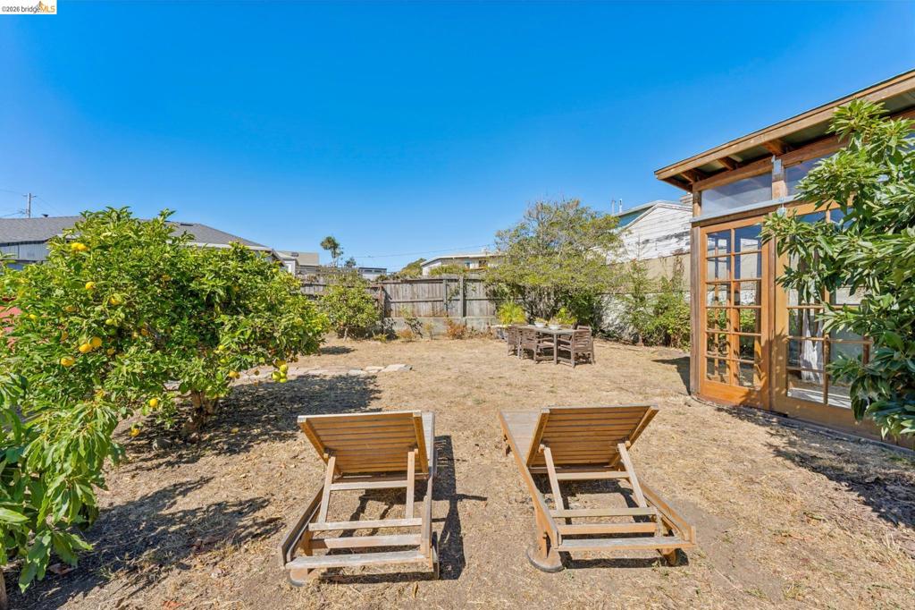 1318 Mariposa St Property Photo 49