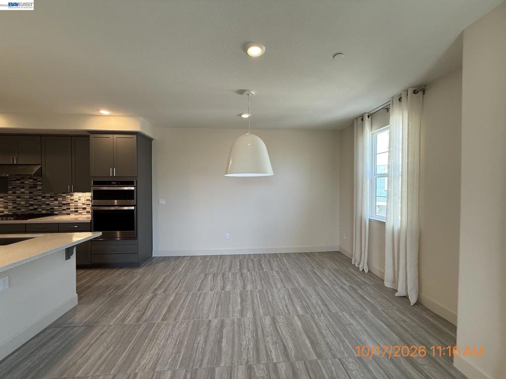 7070 Stags Leap Ln Property Photo 6