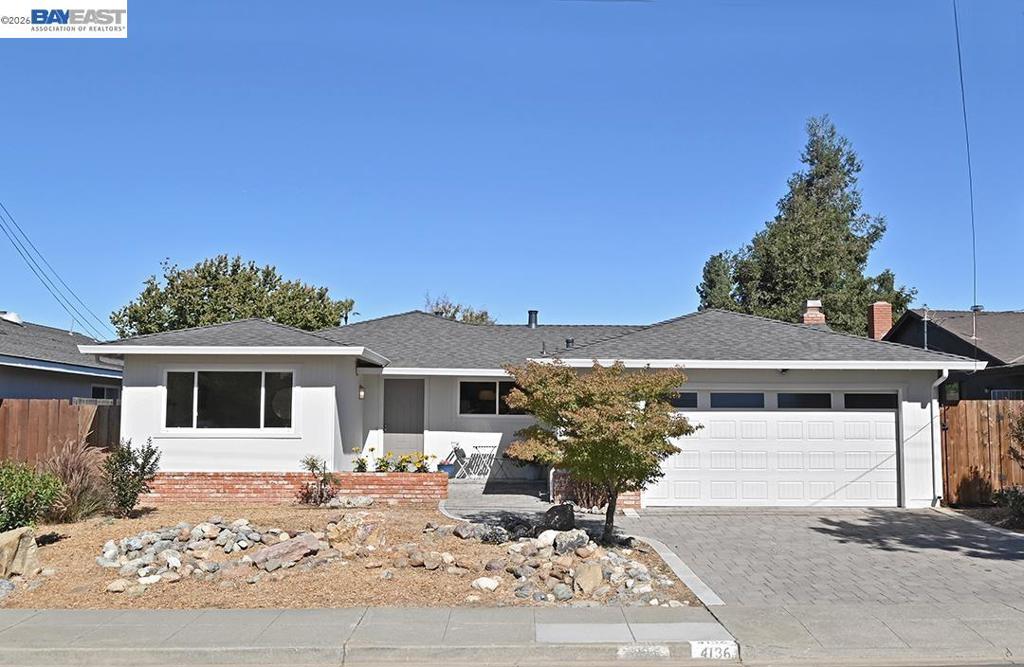4136 Drake Way Property Photo 4