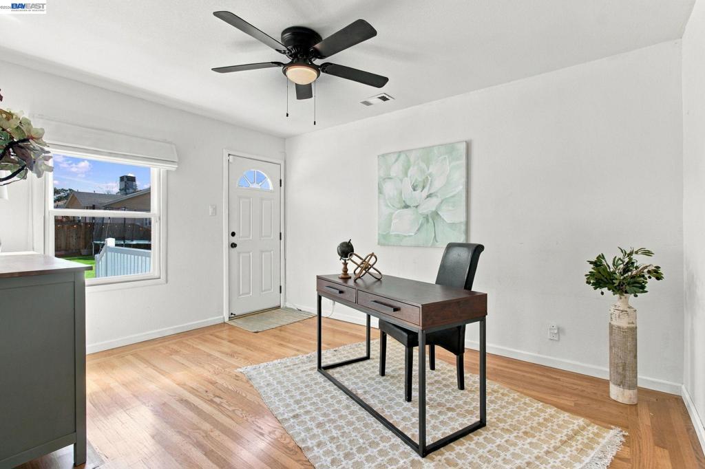 2667 Palm Avenue Property Photo 13