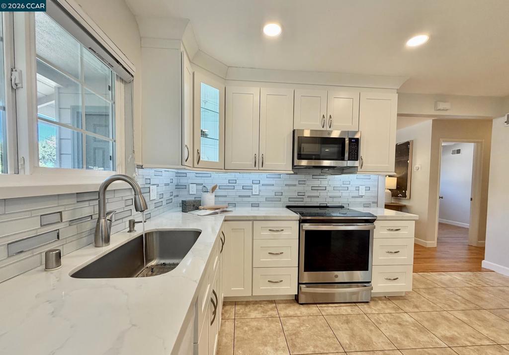 926 Sassel Avenue Property Photo 18