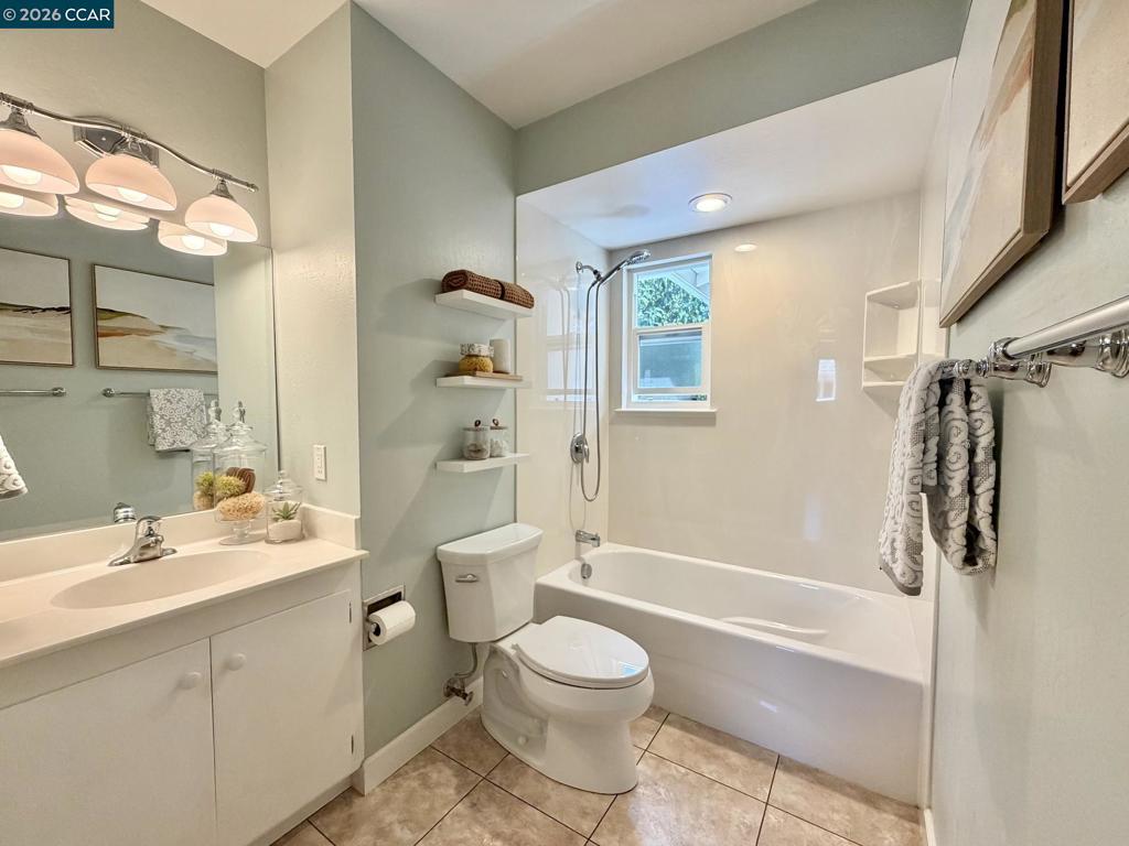 926 Sassel Avenue Property Photo 27