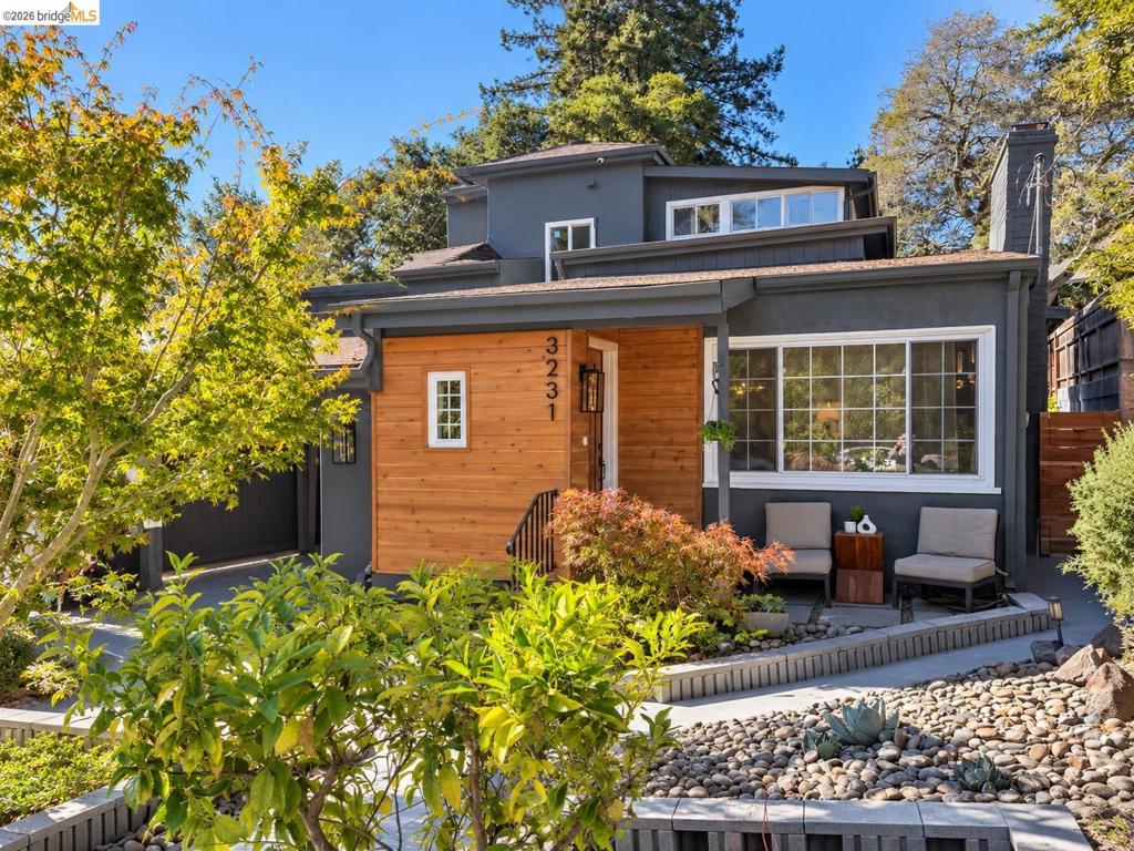 3231 Wisconsin St Property Photo 5