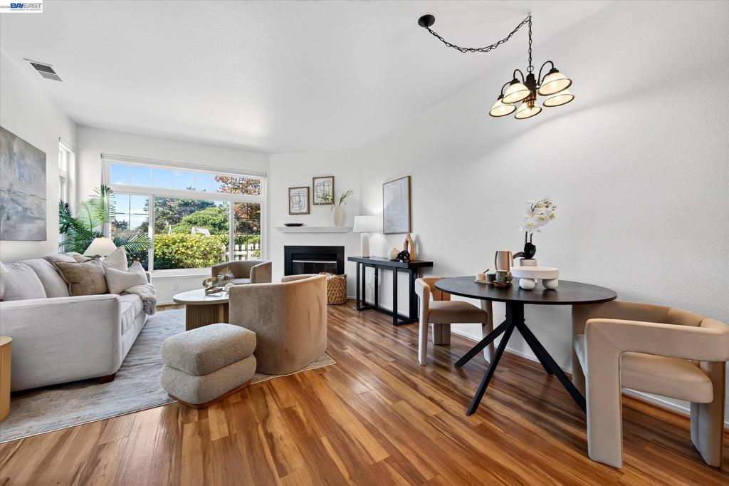 411 Commodore Drive Property Photo 5