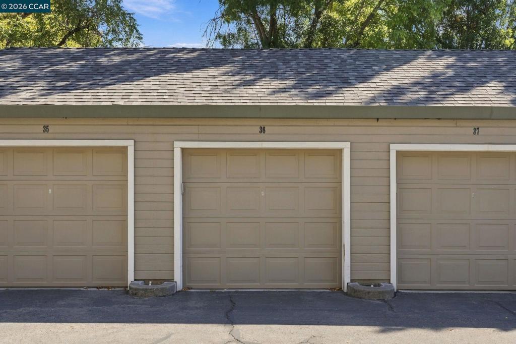 2550 Oak Rd 111 Property Photo 18