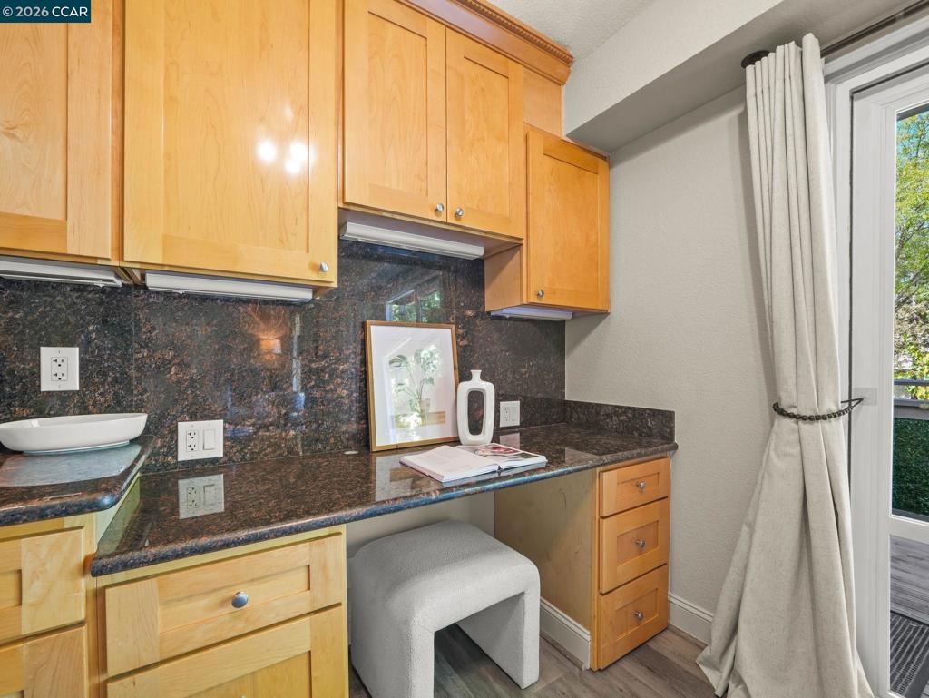 5717 Makati Cir G Property Photo 12