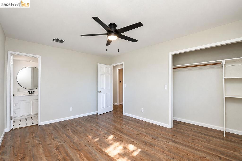 1002 Hillside Ter Property Photo 20
