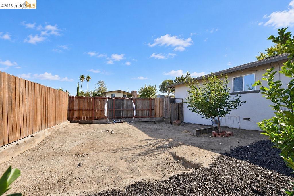 1002 Hillside Ter Property Photo 29