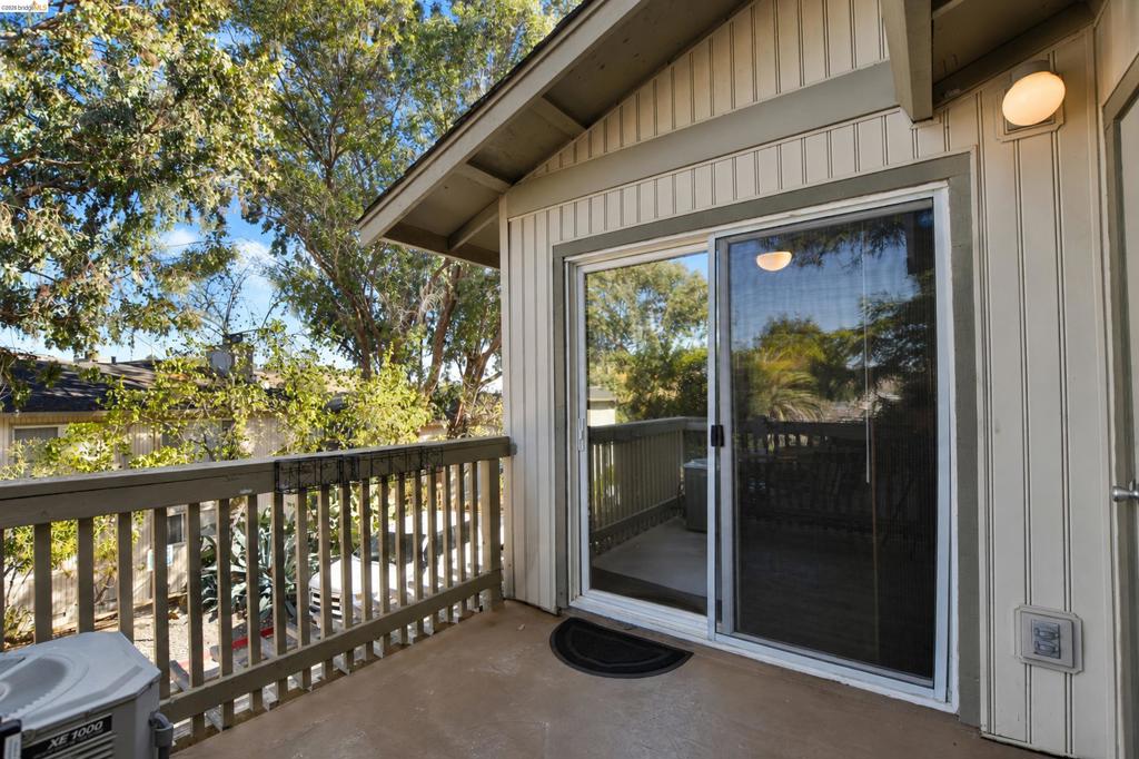 157 Nautical Ct Property Photo 22