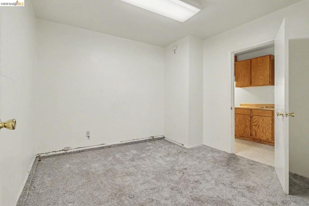 222 4th St Property Photo 28