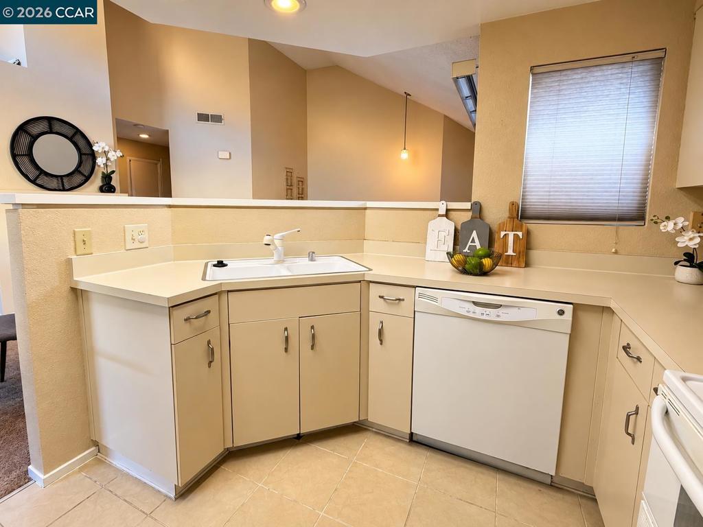 314 Boatswain Ct Property Photo 9