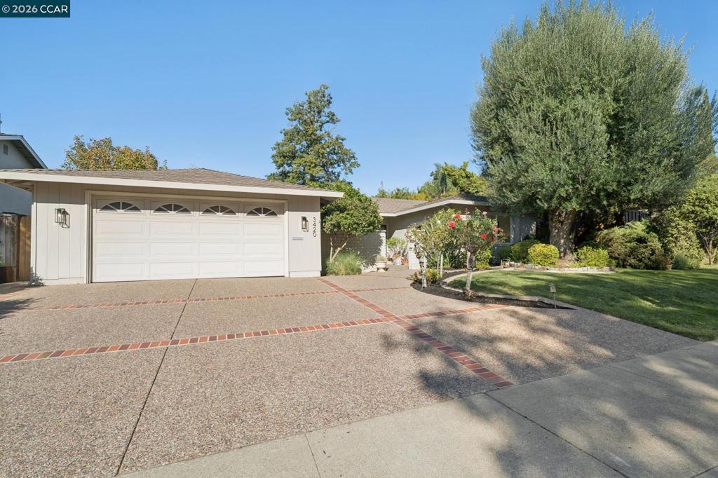 3420 Bayberry Drive Property Photo 1