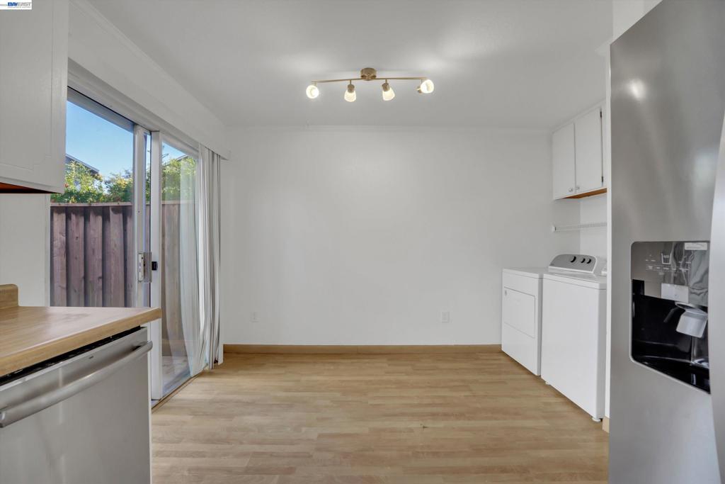 692 Concord Property Photo 11