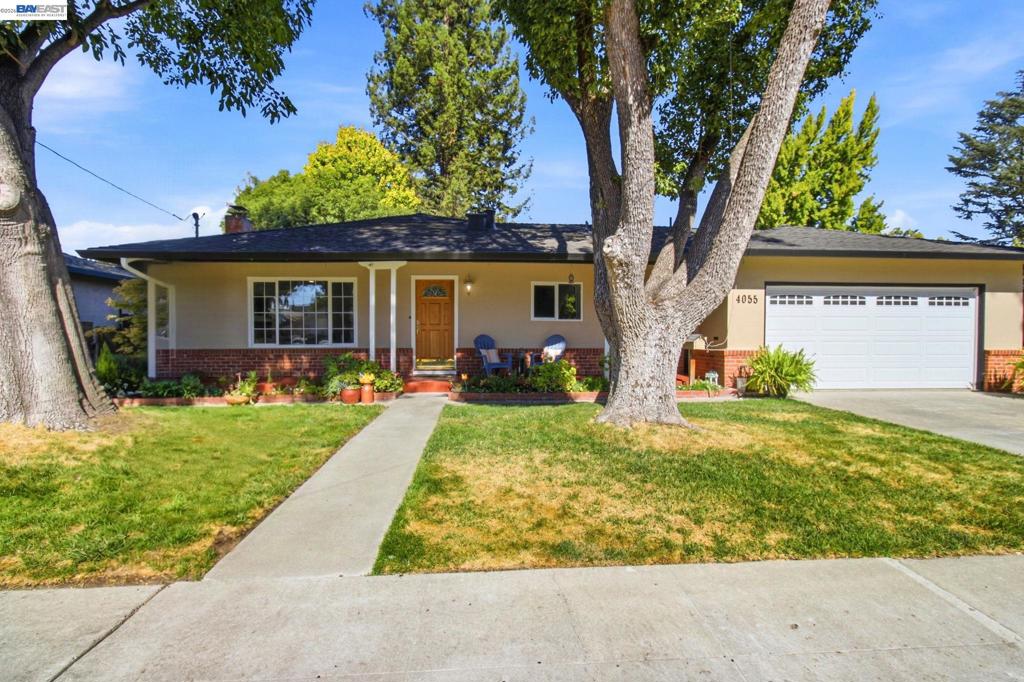 4055 Jensen St Property Photo 1
