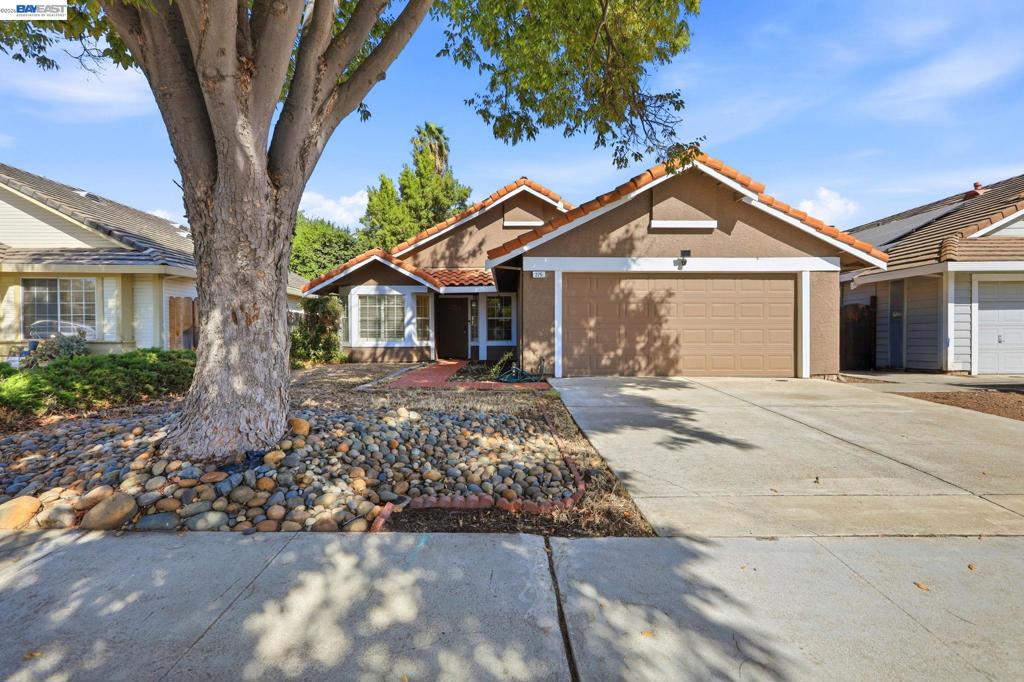 275 Arroyo Hondo Cir Property Photo 1