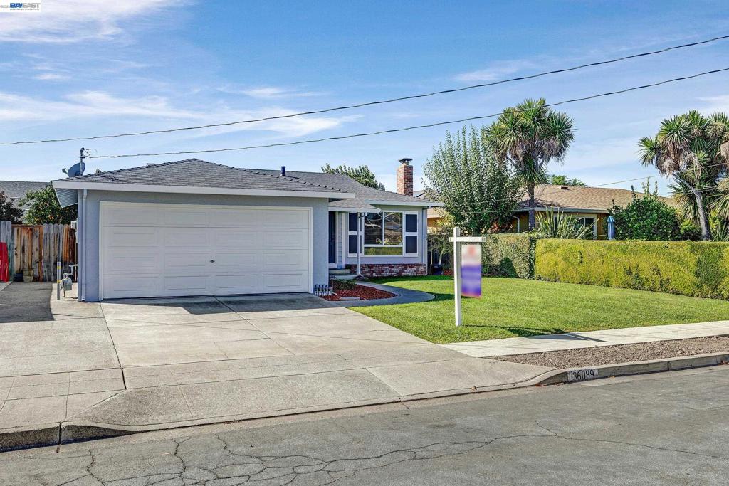 36089 Sandalwood St Property Photo 1