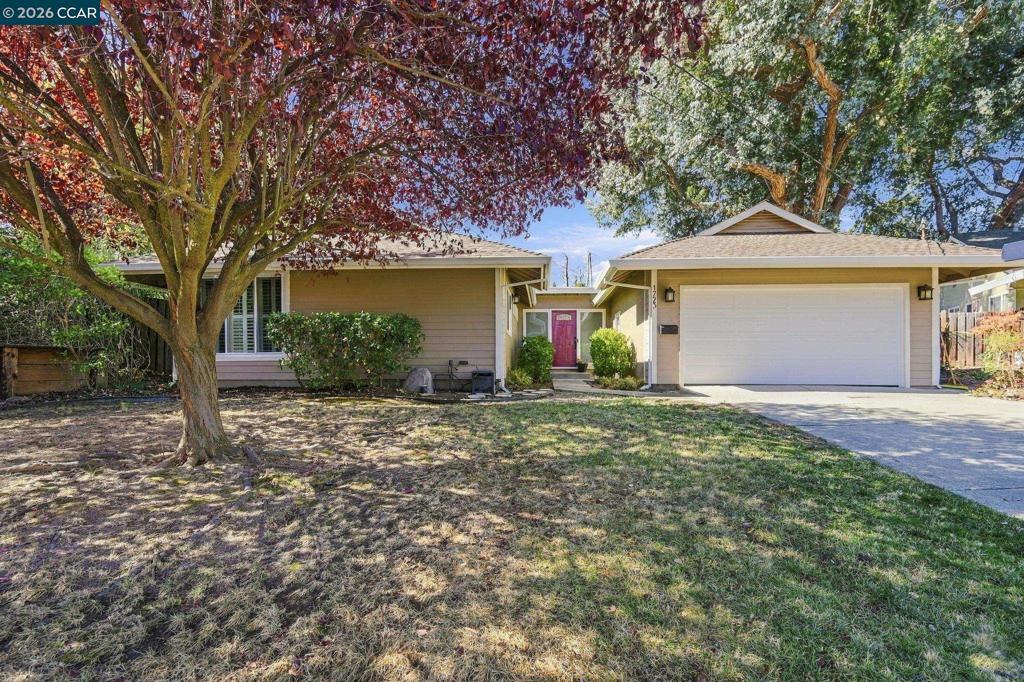 1723 Encanto Court Property Photo 1