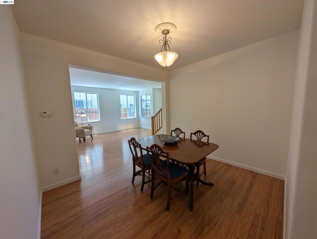 25768 Silver Canyon Ct Property Photo 7