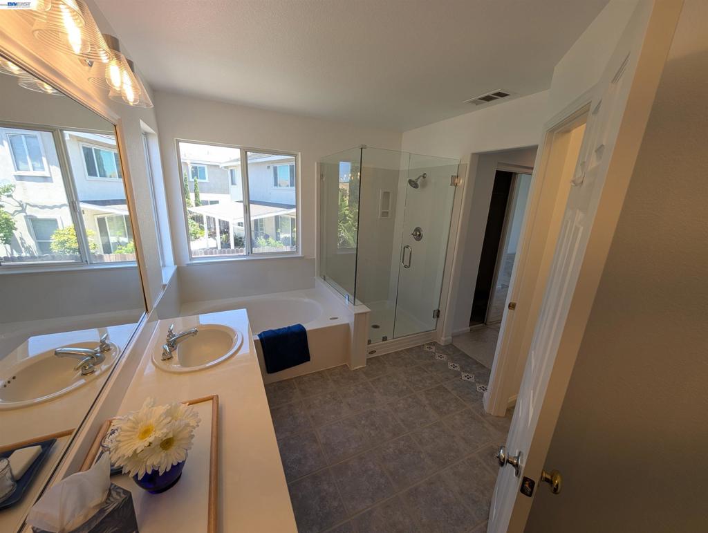 25768 Silver Canyon Ct Property Photo 24