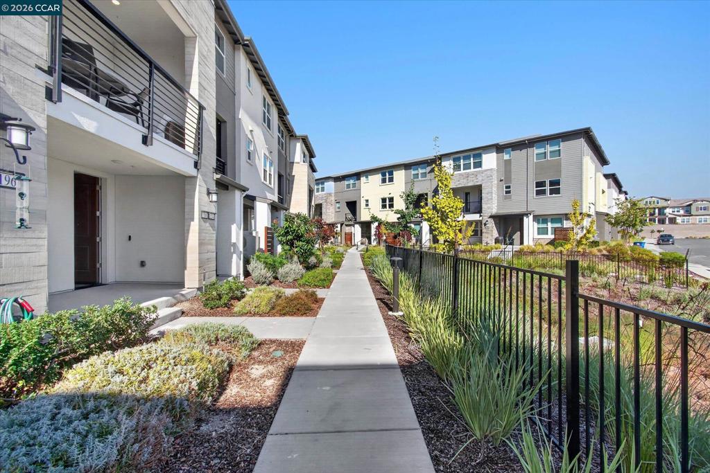 1200 Lorenzini Loop Property Photo 7
