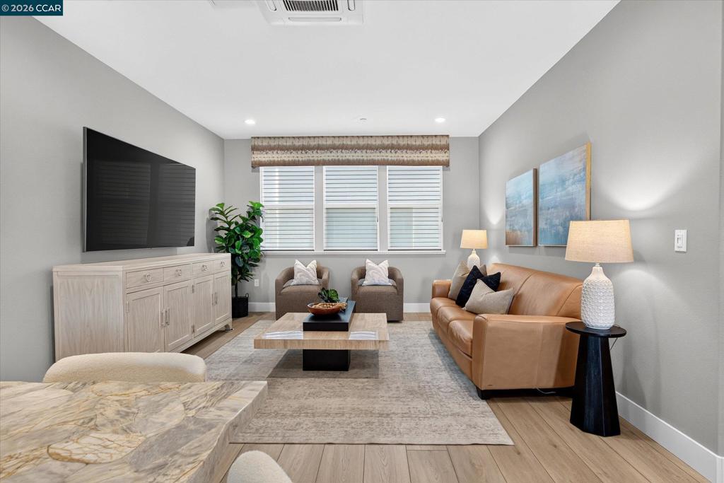 1200 Lorenzini Loop Property Photo 20
