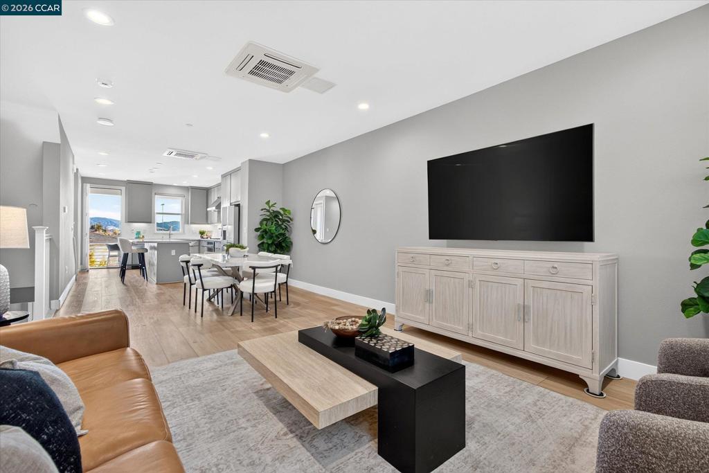 1200 Lorenzini Loop Property Photo 22