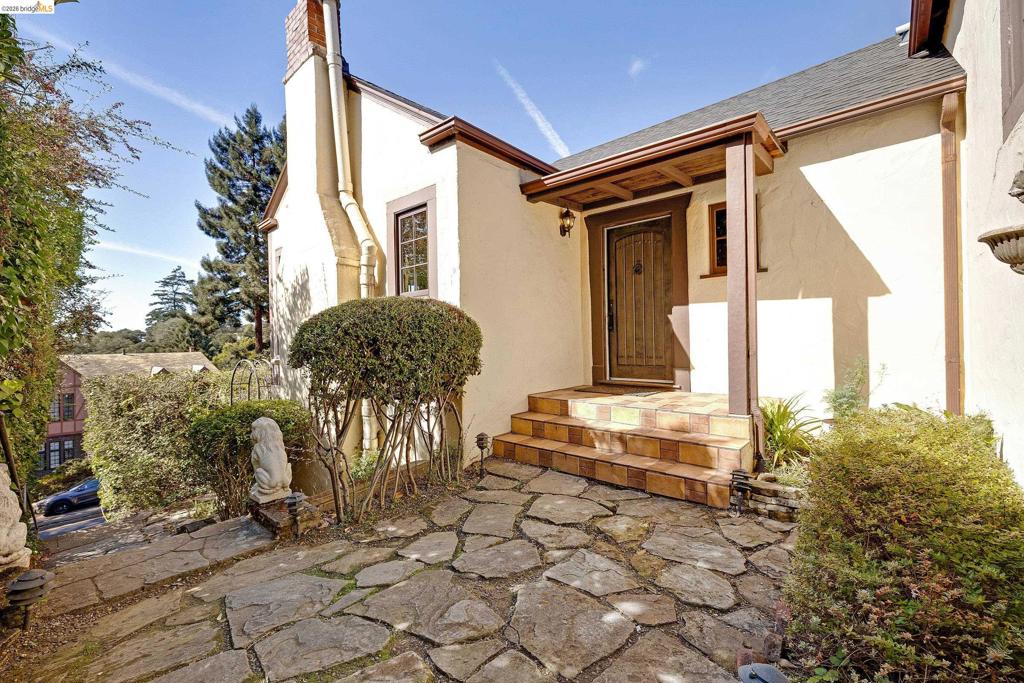 455 Arlington Ave Property Photo 42