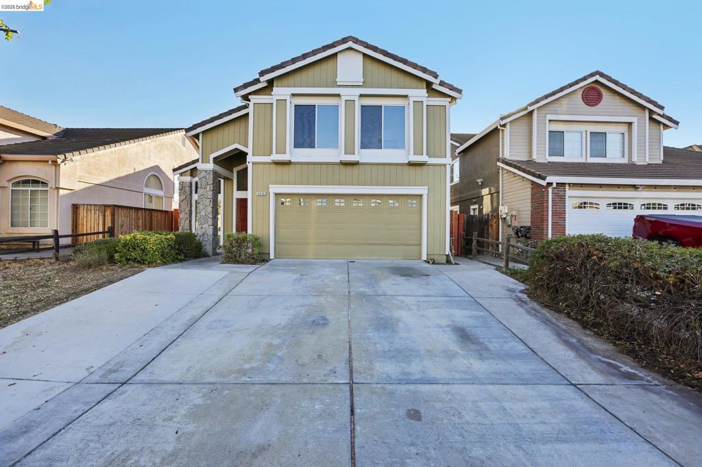 4636 Wolf Way Property Photo 2